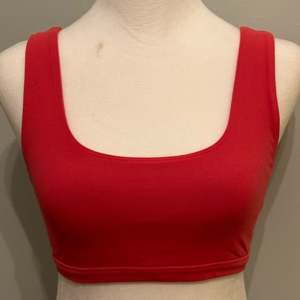 Good American Performance Scoop Bra